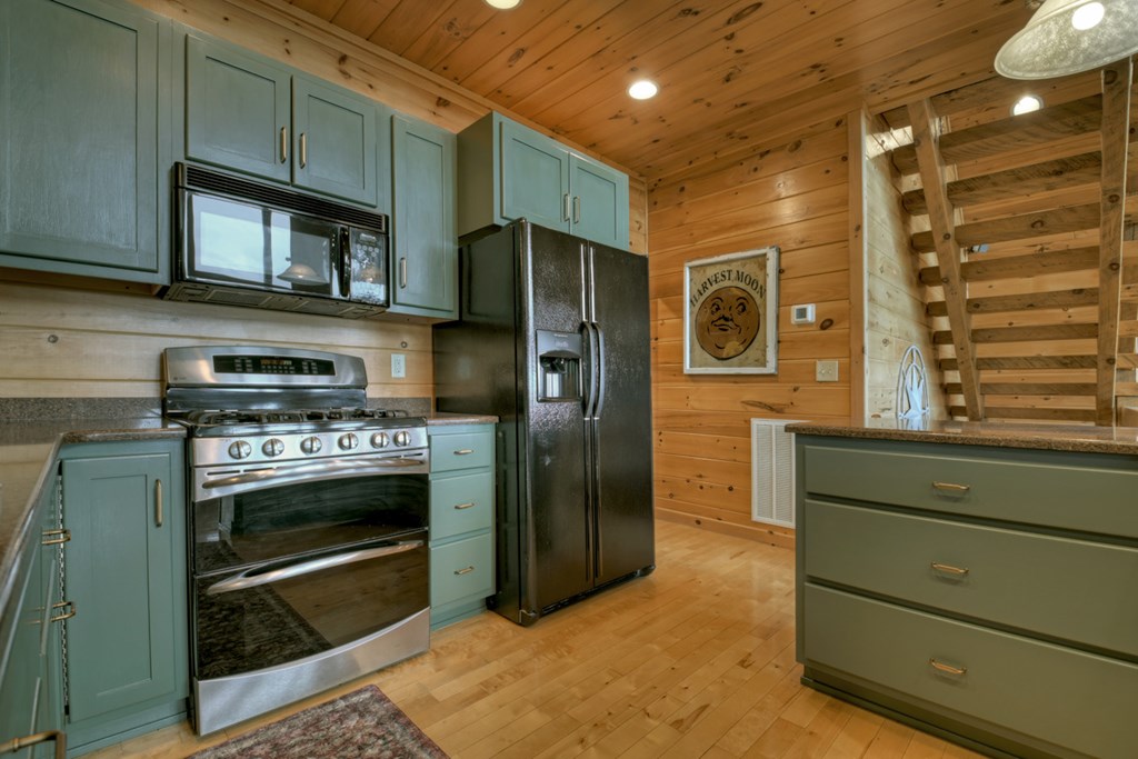 496 Calen Drive Blue Ridge, GA 30513 - Photo 33 of 55