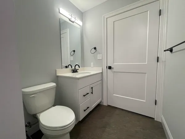 $2,400 | 25 Lowell Street, Unit 109, Manchester, NH 03101