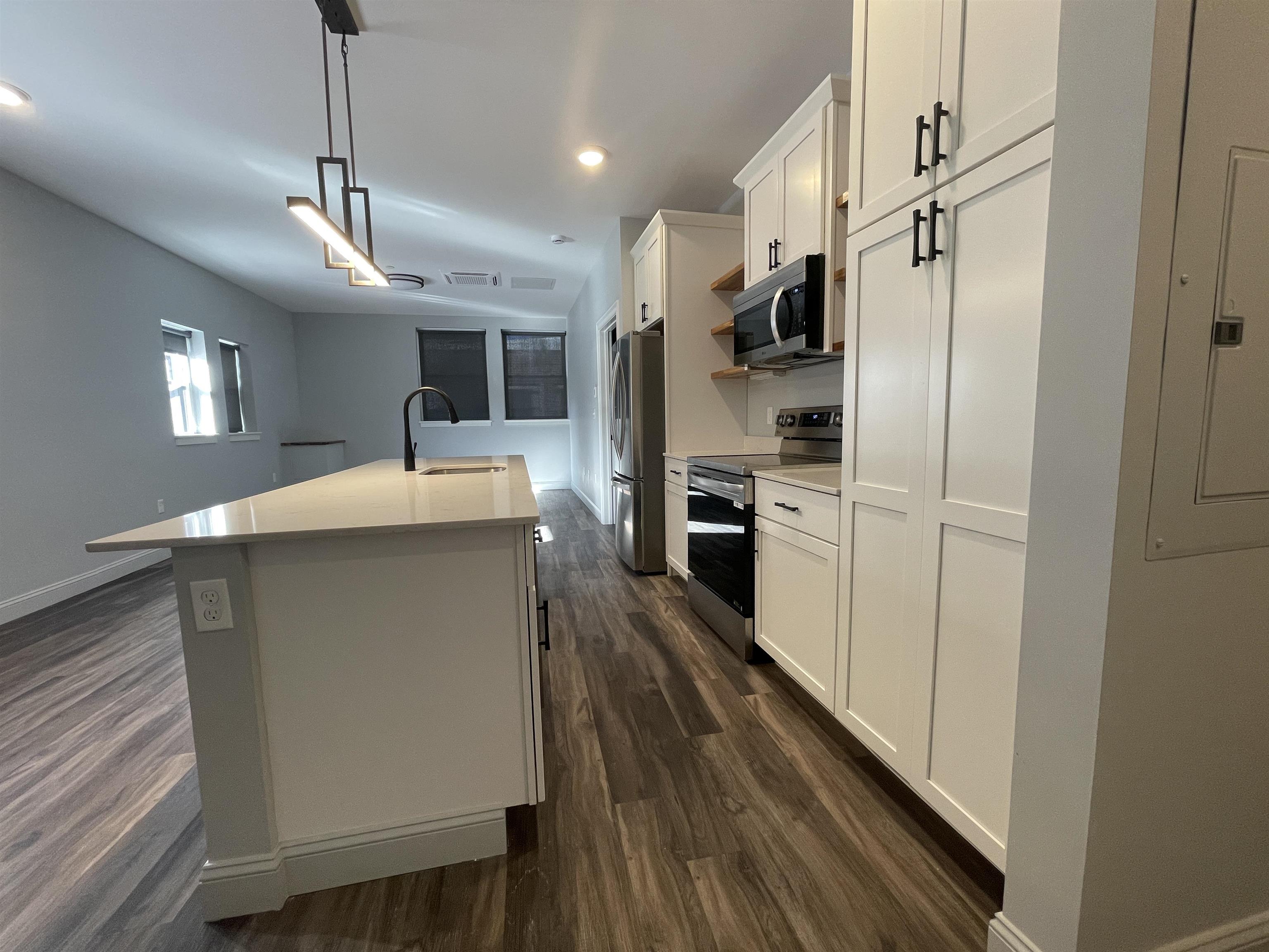 25 Lowell Street, Unit 109 Manchester, NH 03101 - Photo 7 of 24