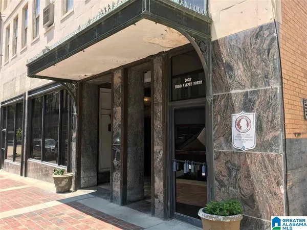 $1,800 | 2008 3rd Avenue North, Unit 6A, Birmingham, AL 35203