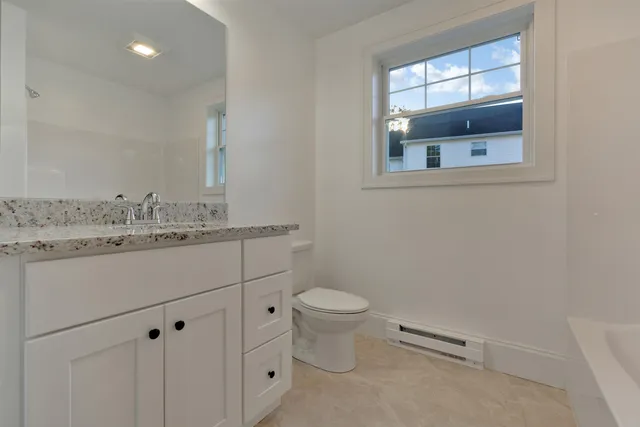 $279,000 | 4 Cape Coral Way, Unit B, Rochester, NH 03867