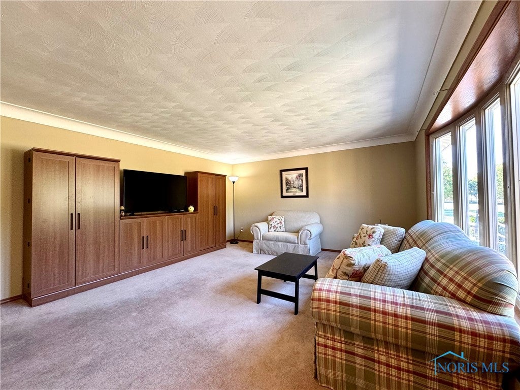 15043 Sponseller Road Defiance, OH 43512 - Photo 13 of 29 Living Room