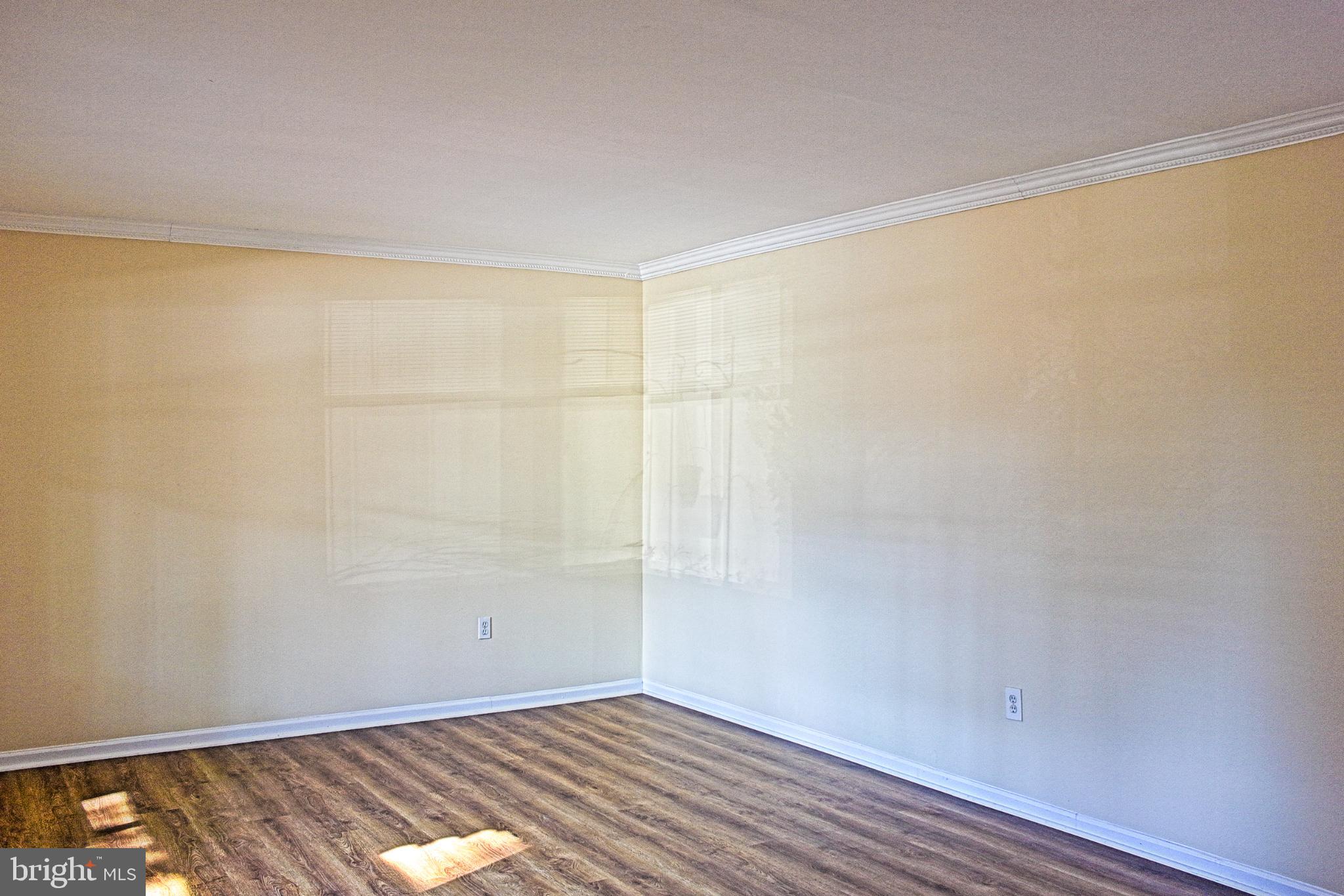 9040 Centerway Road Gaithersburg, MD 20879 - Photo 7 of 43 Bright and airy blank canvas awaits creativity.