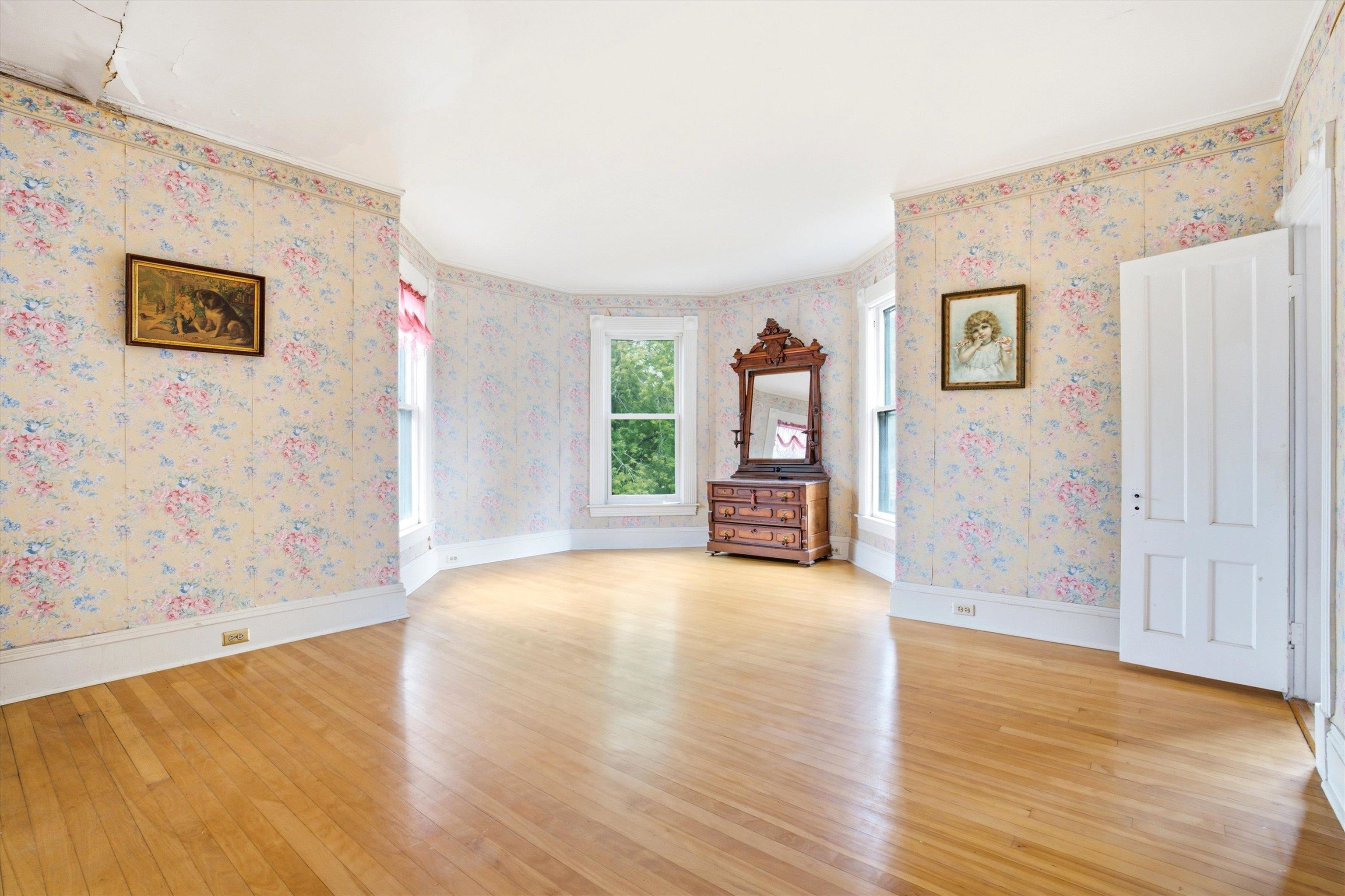 2108 Elm Street Manchester, NH 03104 - Photo 24 of 59
