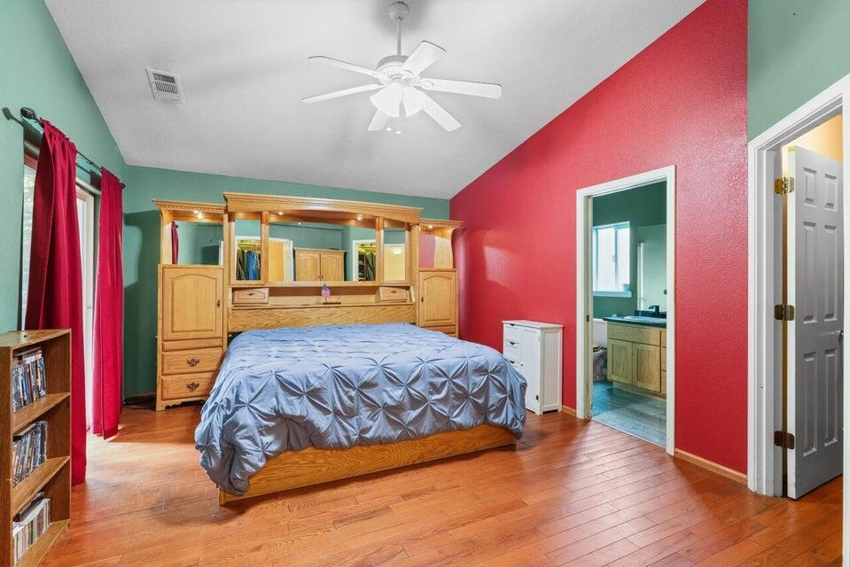 705 Mountain Avenue Central Point, OR 97502 - Photo 14 of 29 14