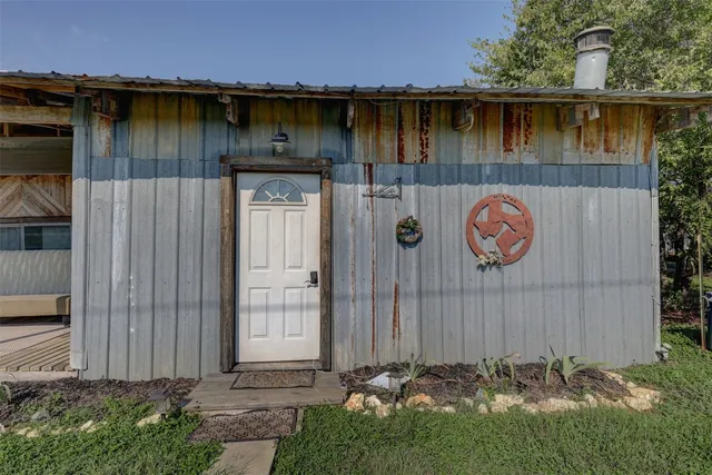 $679,000 | 1409 East State Highway 22, Whitney, TX 76692