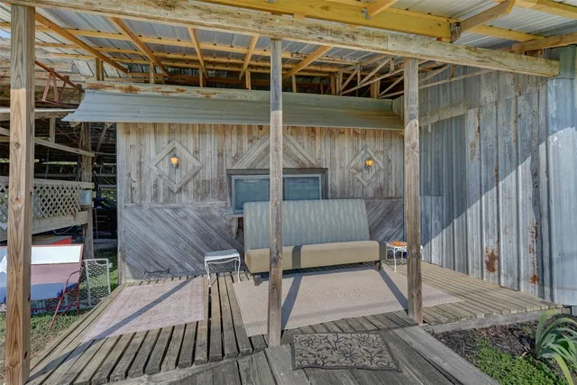 $679,000 | 1409 East State Highway 22, Whitney, TX 76692