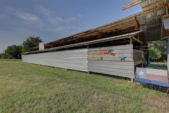 $679,000 | 1409 East State Highway 22, Whitney, TX 76692