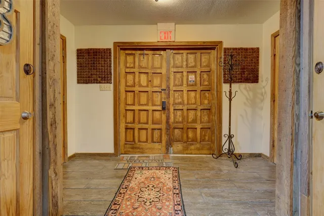 $679,000 | 1409 East State Highway 22, Whitney, TX 76692