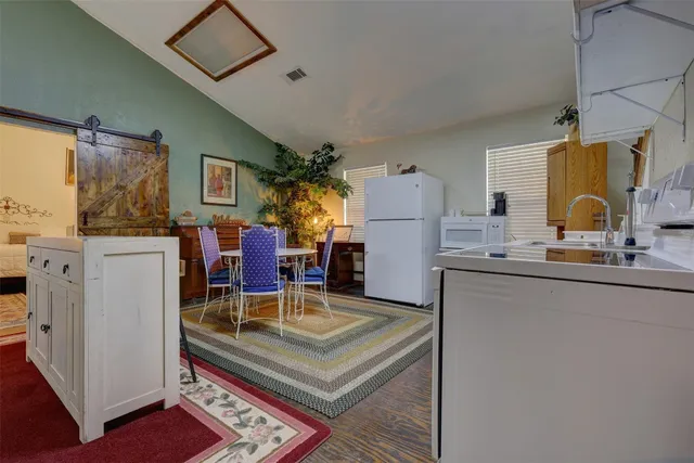 $679,000 | 1409 East State Highway 22, Whitney, TX 76692