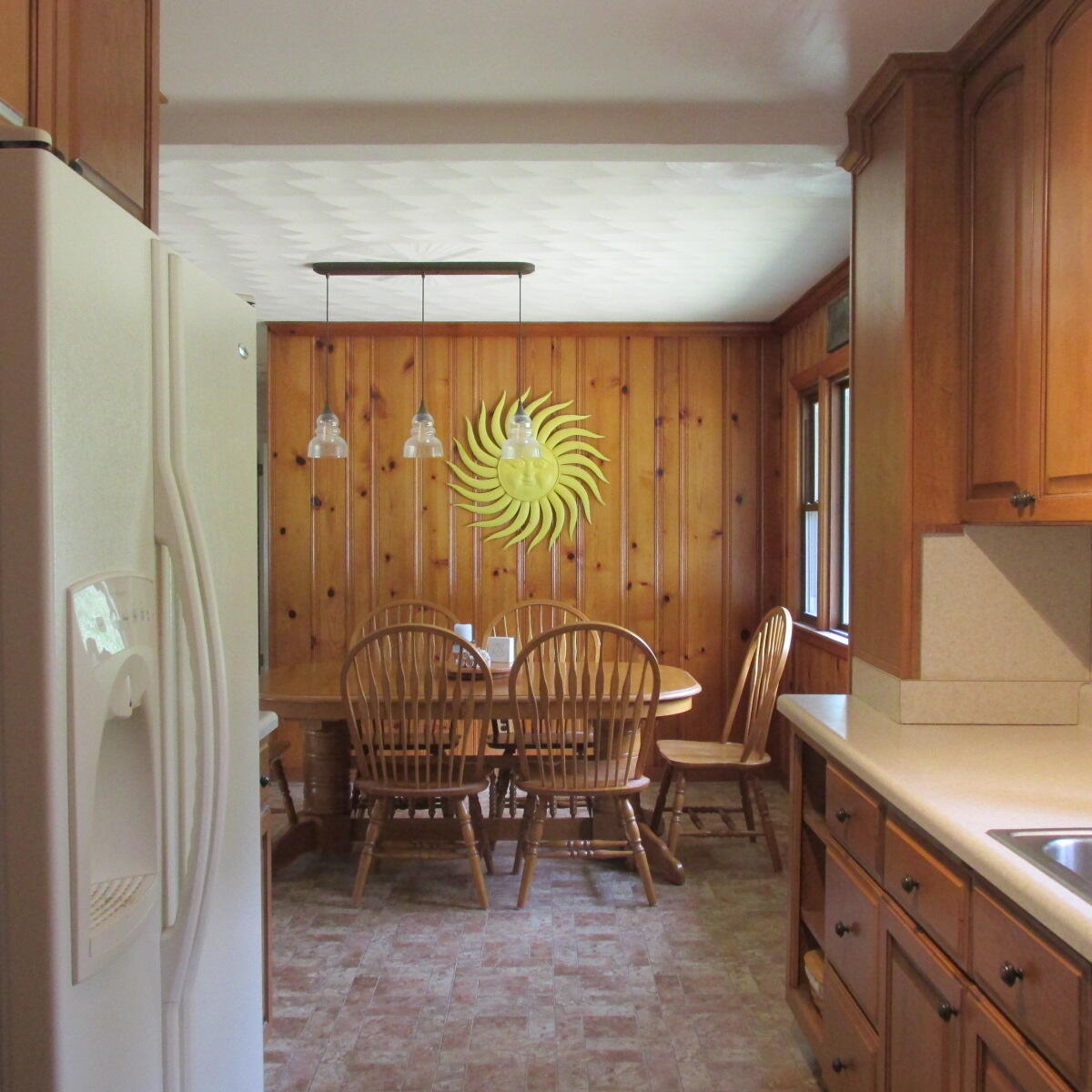 6620 Sherry Road Roanoke, VA 24019 - Photo 10 of 23 Back thru the dining area to ...