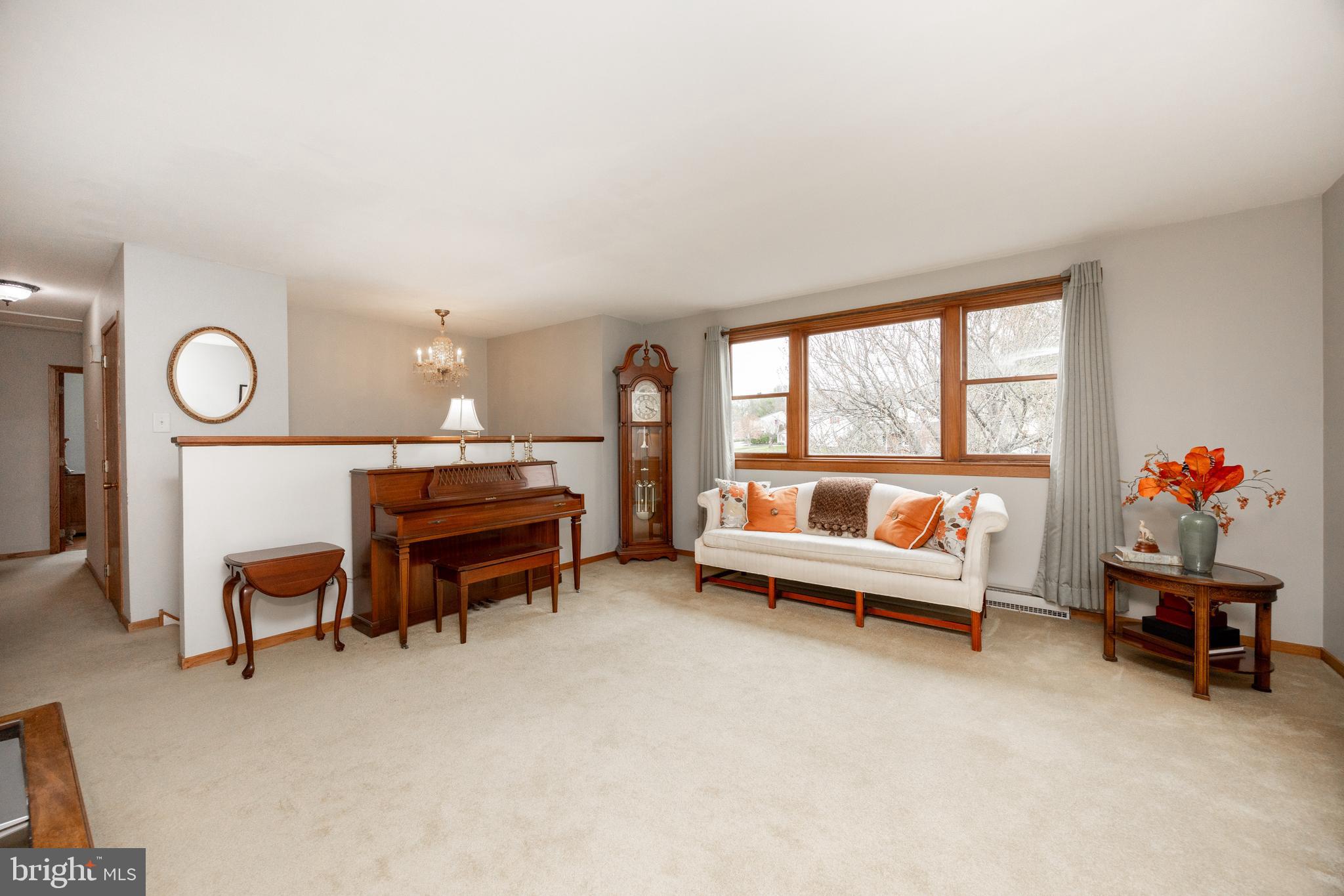 961 Crest Road Lansdale, PA 19446 - Photo 10 of 41 Gallery Image 10