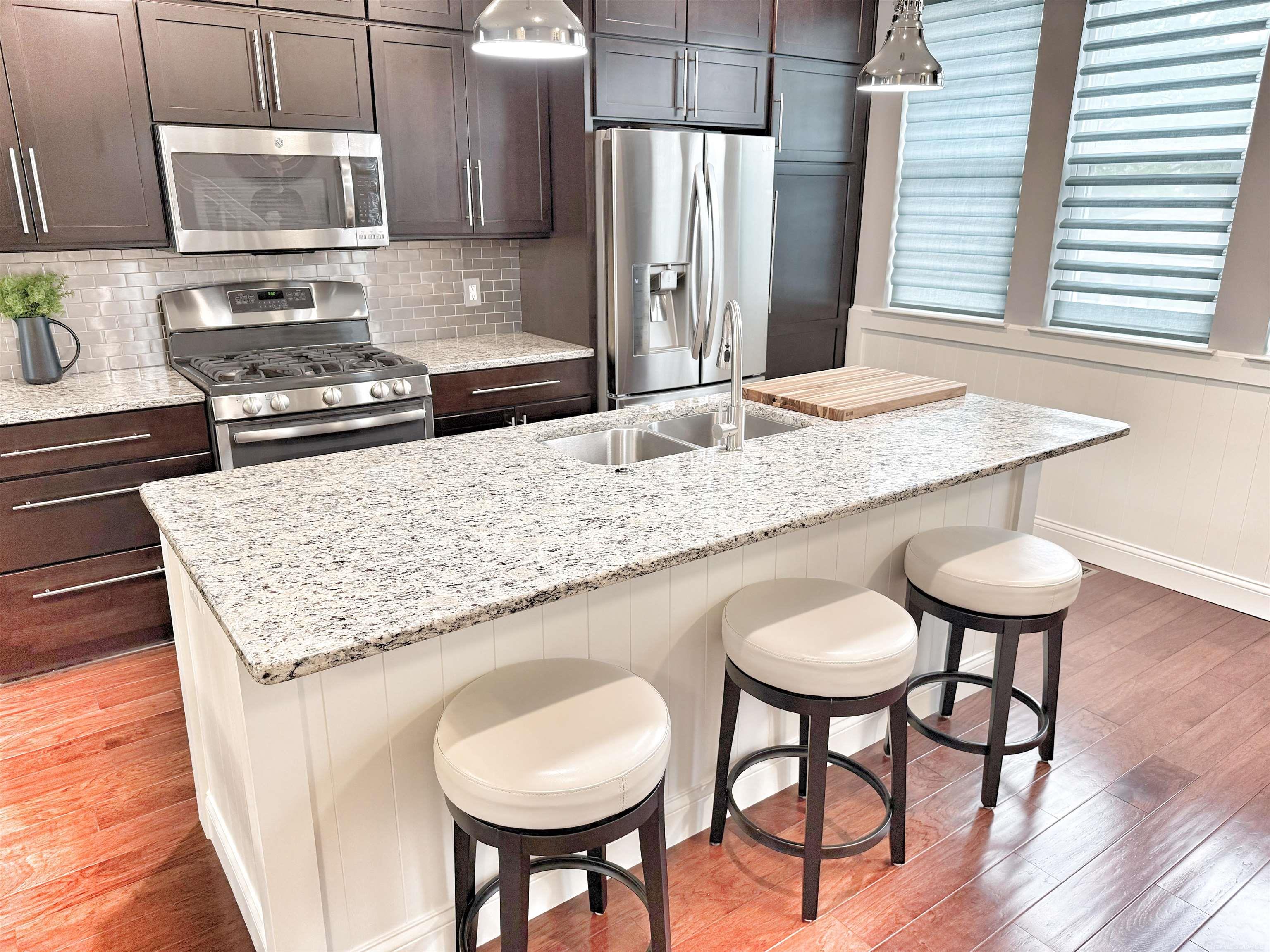 3084 Kilmer Avenue Troy, MI 48083 - Photo 14 of 40 50211903-17D908C0-C9AA-441F-8D86-5E9CAF0AFFFA.JPG