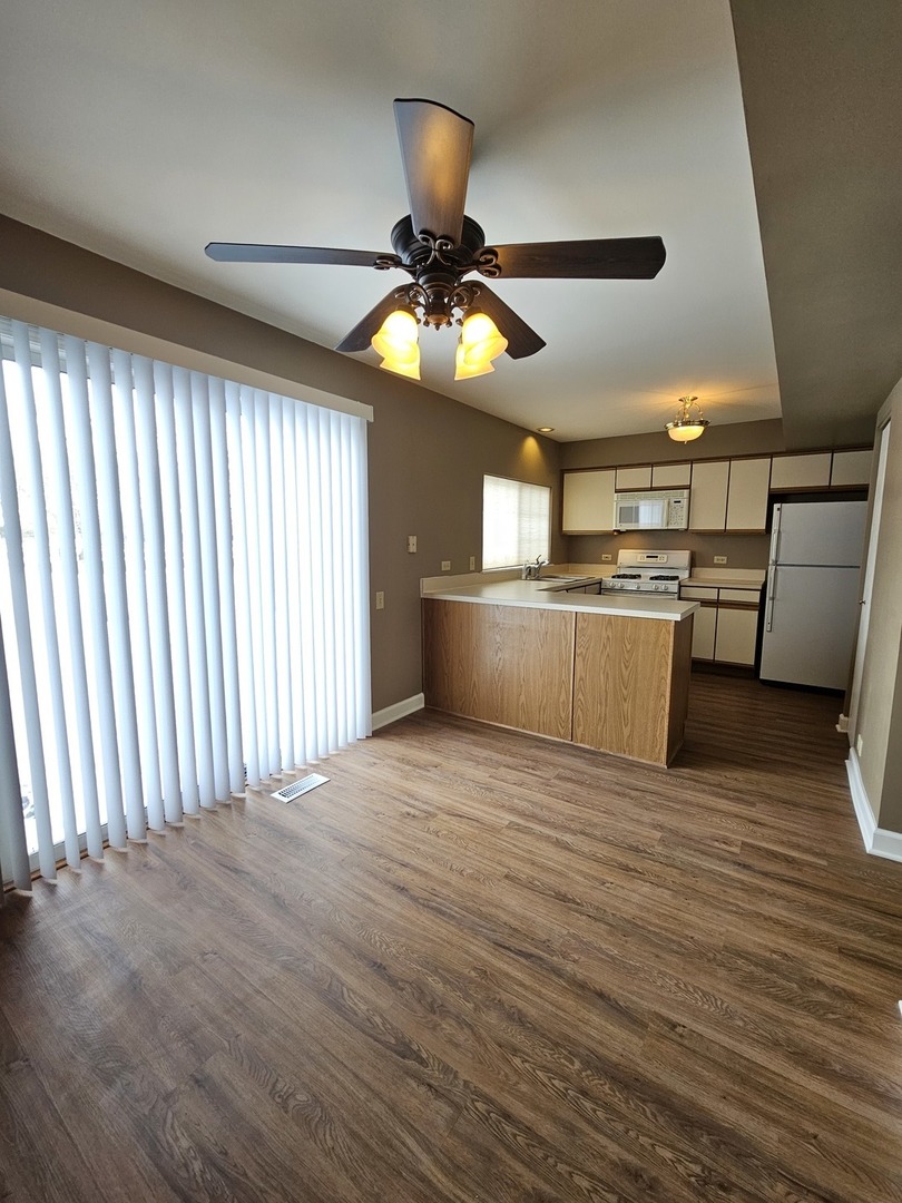 1782 Pebble Beach Circle Elgin, IL 60123 - Photo 11 of 19