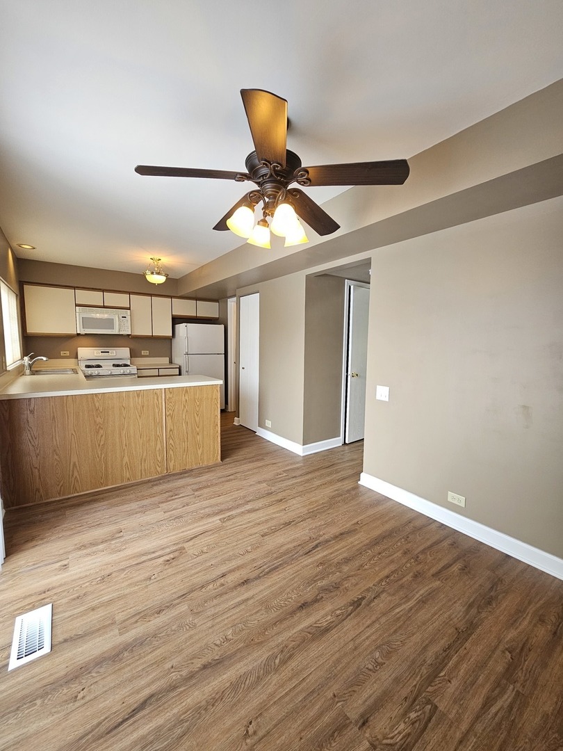 1782 Pebble Beach Circle Elgin, IL 60123 - Photo 13 of 19