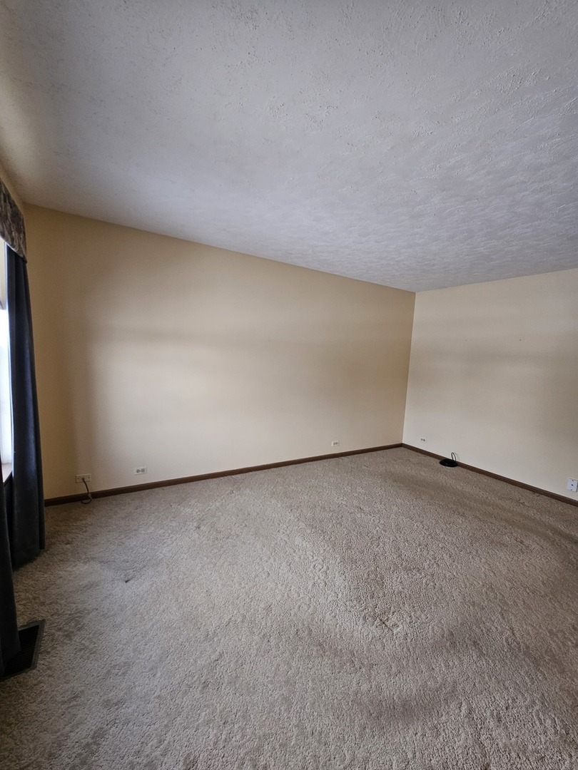1782 Pebble Beach Circle Elgin, IL 60123 - Photo 6 of 19