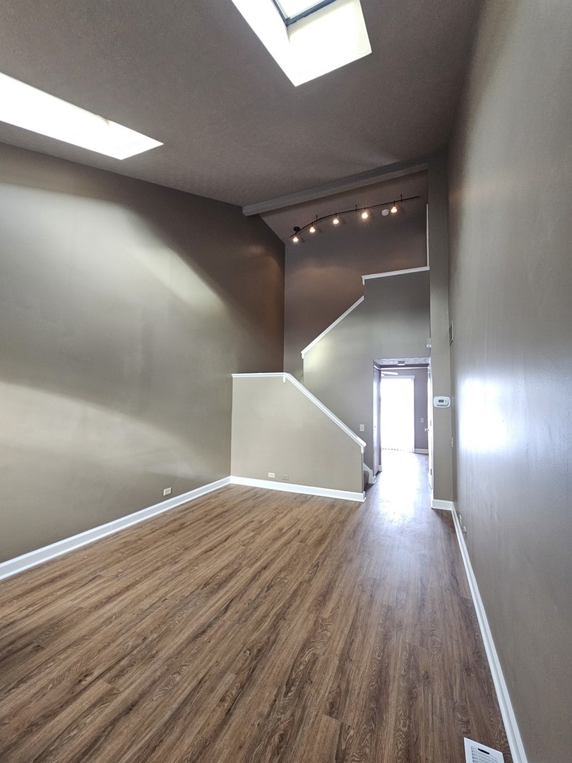 1782 Pebble Beach Circle Elgin, IL 60123 - Photo 9 of 19