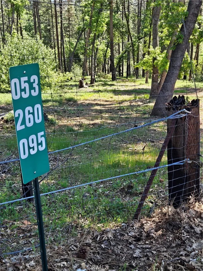 0 Boeta Paradise, CA 95969 - Photo 2 of 4 a view of a sign board with a park