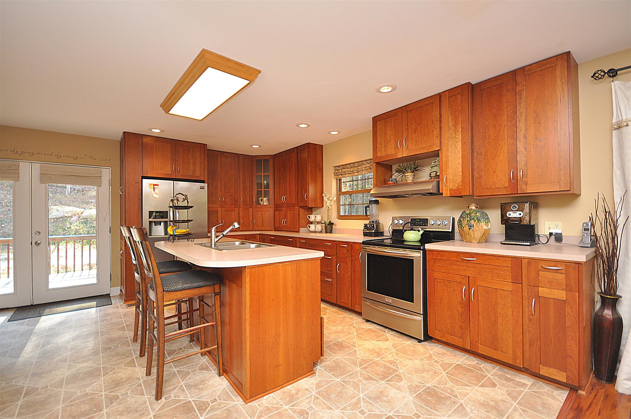 56 Buffalo Road Carthage, TN 37030 - Photo 8 of 22 a kitchen with a sink window and cabinets