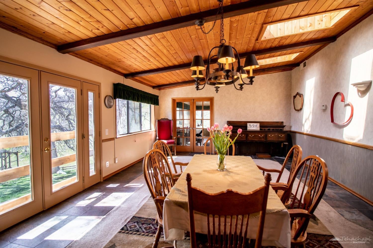 27701 Bear Valley Road Tehachapi, CA 93561 - Photo 29 of 82 Gallery Image 29