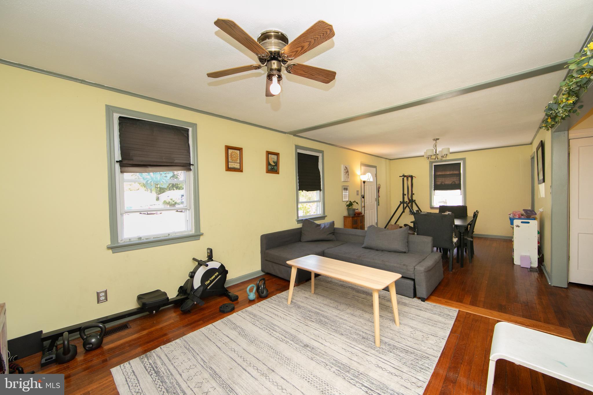 43 Churchill Road Cherry Hill, NJ 08034 - Photo 3 of 27