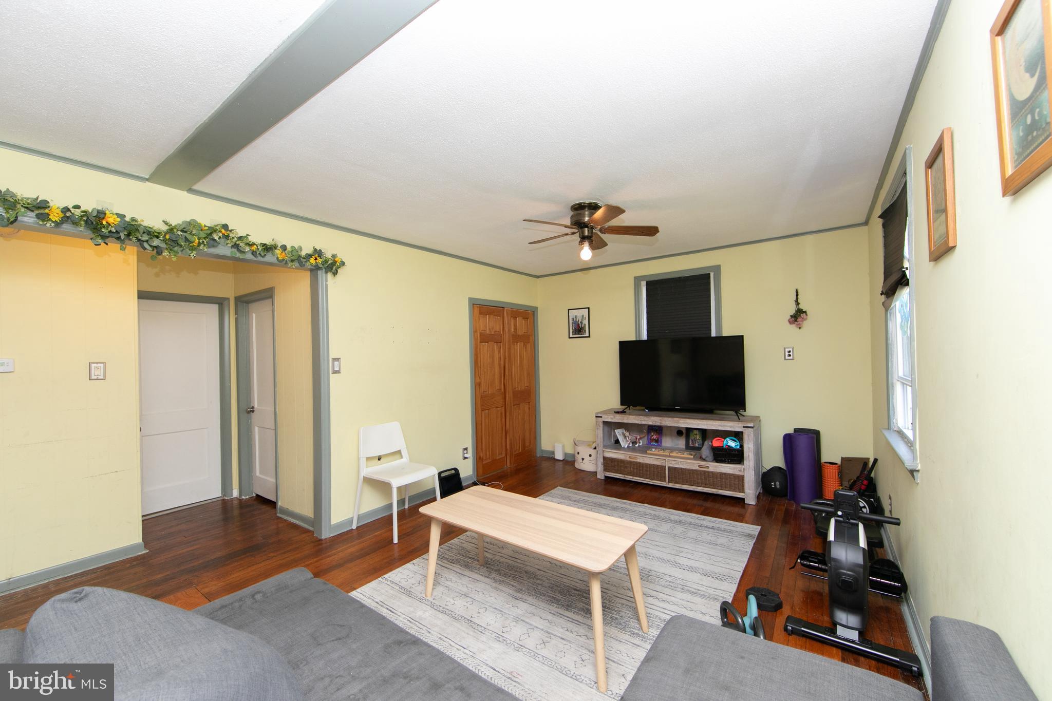 43 Churchill Road Cherry Hill, NJ 08034 - Photo 4 of 27