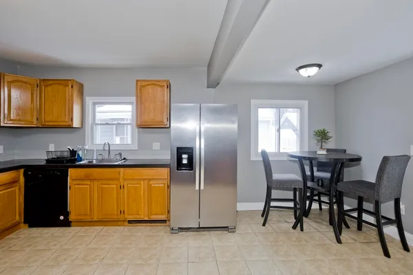 $305,000 | 28 Porter Street, Springfield, MA 01104