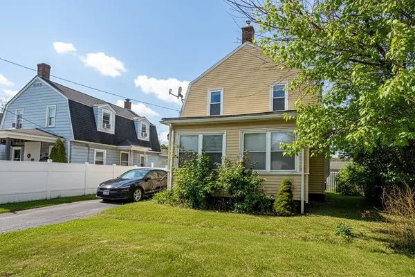 $305,000 | 28 Porter Street, Springfield, MA 01104