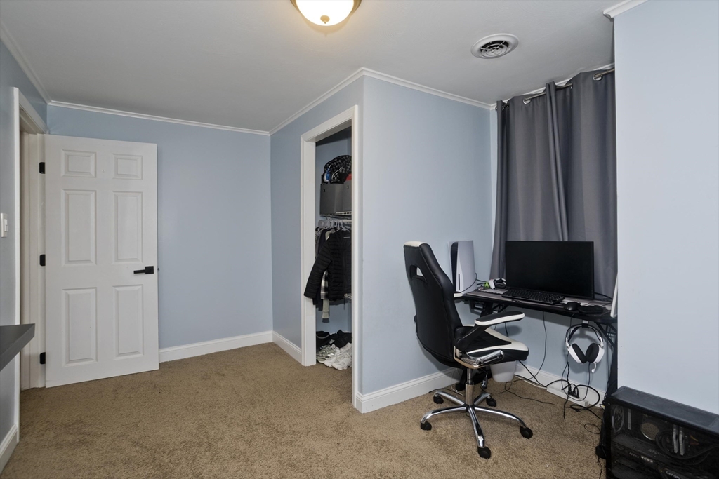 28 Porter Street Springfield, MA 01104 - Photo 22 of 31