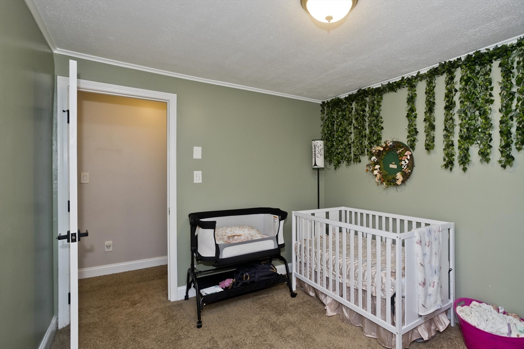 28 Porter Street Springfield, MA 01104 - Photo 27 of 31