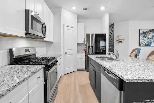 $1,996 | 2918 Shore Lark, New Braunfels, TX 78130