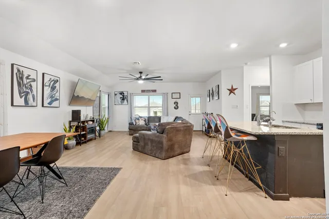 $1,996 | 2918 Shore Lark, New Braunfels, TX 78130