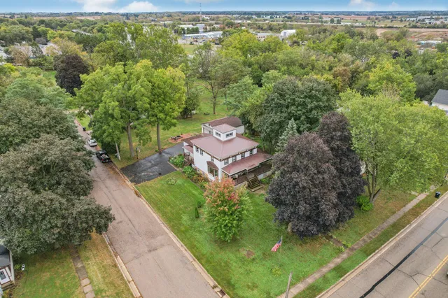 $439,000 | 217 South Lincoln Street, Elkhorn, WI 53121