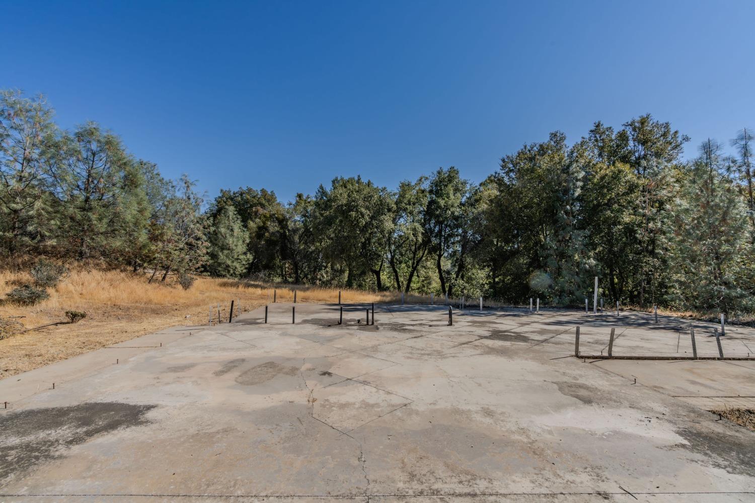 18871 Ponderosa Annex Road Sutter Creek, CA 95685 - Photo 12 of 31 a view of outdoor space with trees