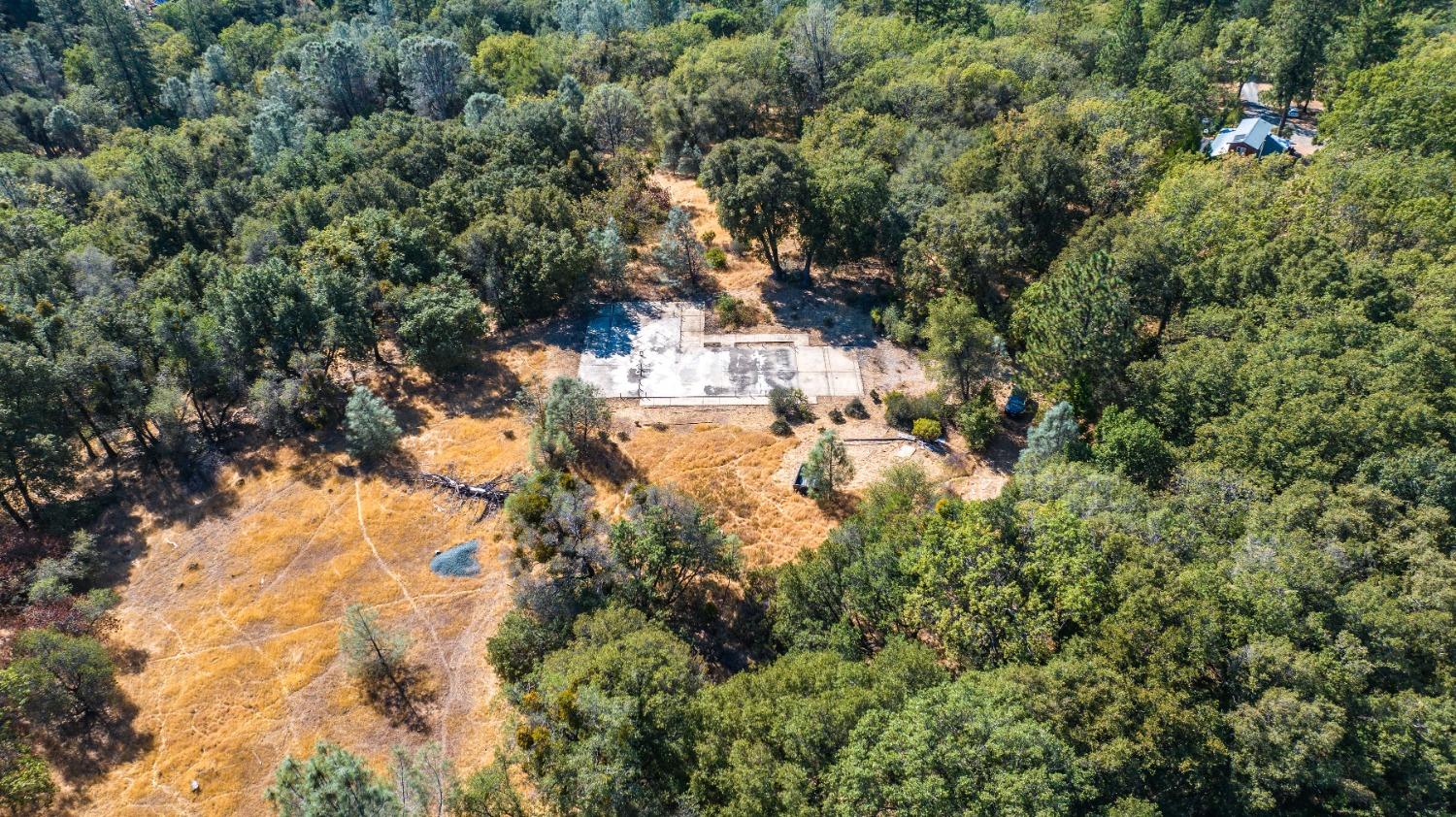 18871 Ponderosa Annex Road Sutter Creek, CA 95685 - Photo 22 of 31 a view of a yard