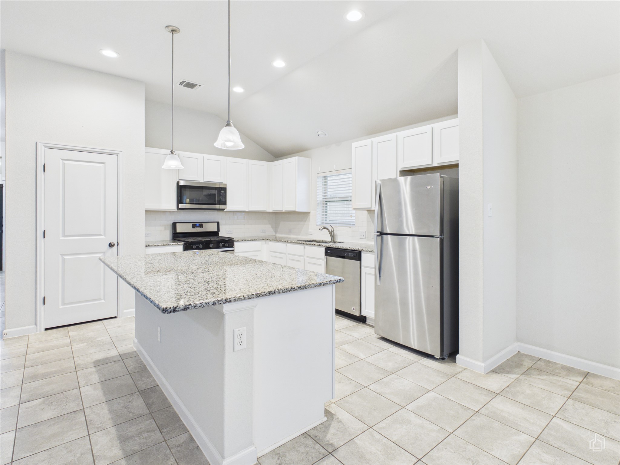 221 Bridgestone Way Buda, TX 78610 - Photo 13 of 20