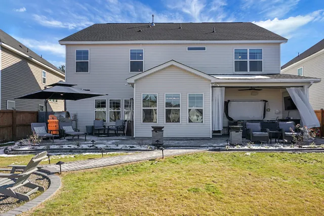 $624,000 | 525 Dunswell Drive, Summerville, SC 29486