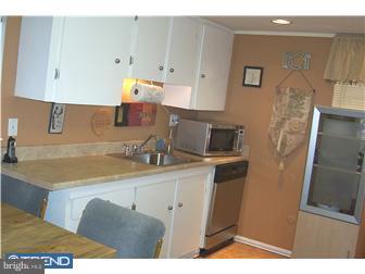 9941 Wingtip Road Philadelphia, PA 19115 - Photo 6 of 11 Gallery Image 6