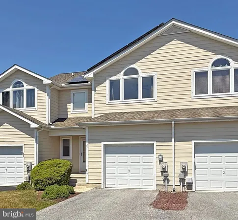 $429,900 | 251 Lakeside Drive, Lewes, DE 19958