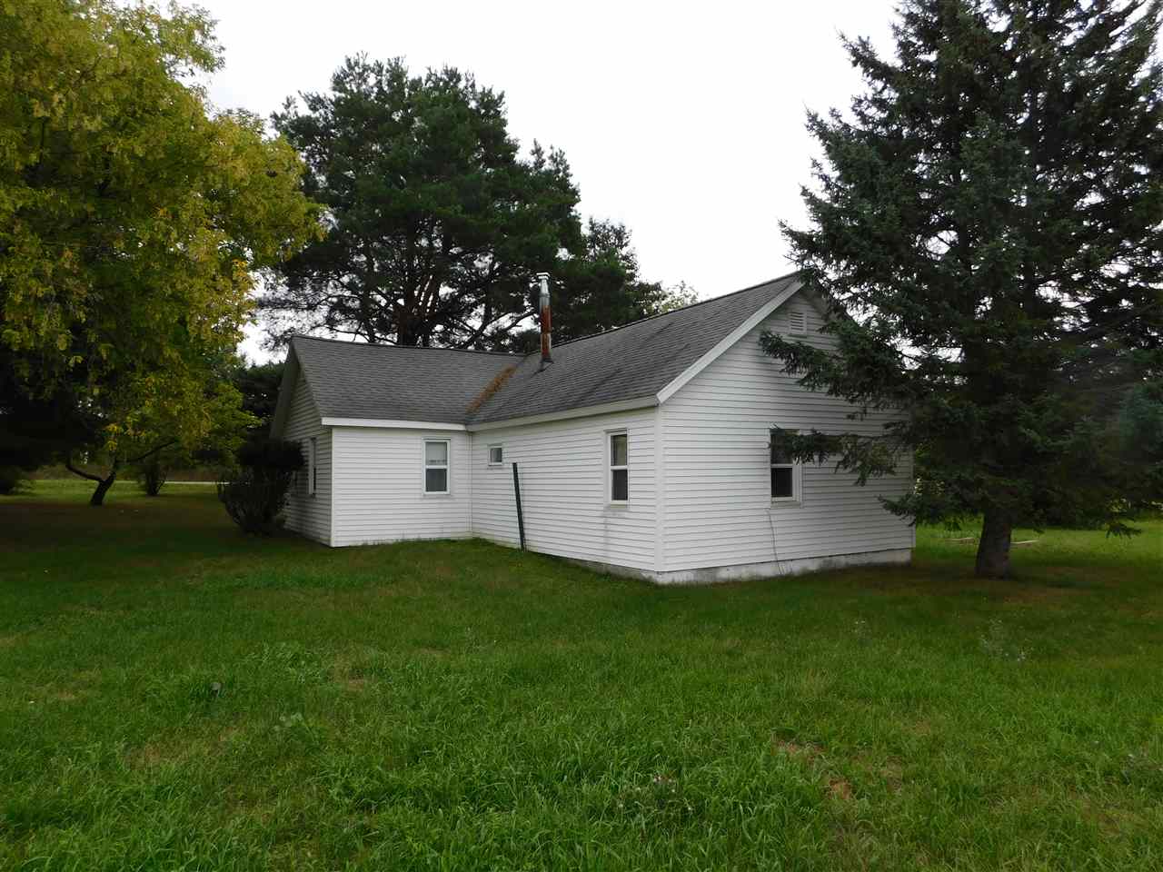 10428 Puffer Road Southwest Fife Lake, MI 49633 - Photo 4 of 24 1859095-3.JPG