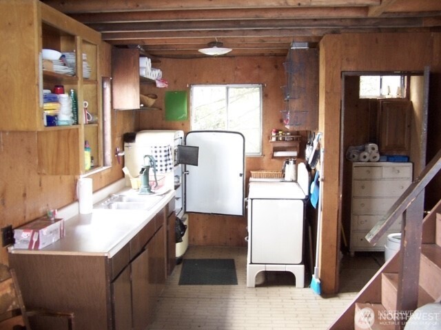 1 Beard Island Camp Murray, WA 98430 - Photo 2 of 5