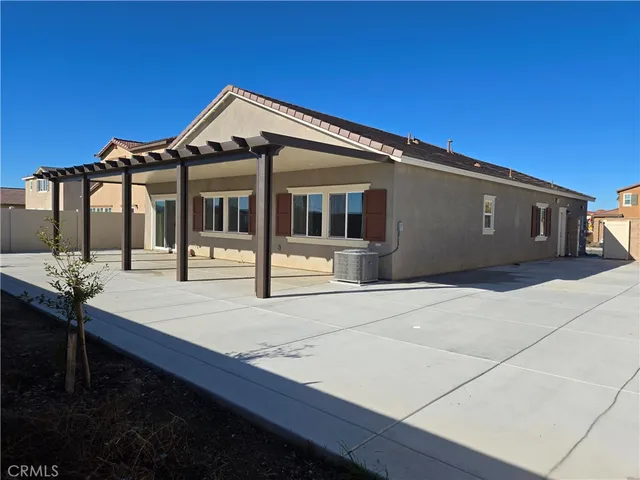 a view of utility room