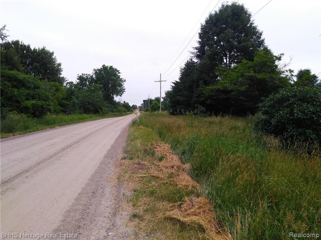 6144 North Gregory Road Fowlerville, MI 48836 - Photo 14 of 16 IMG_20180620_122348640.jpg
