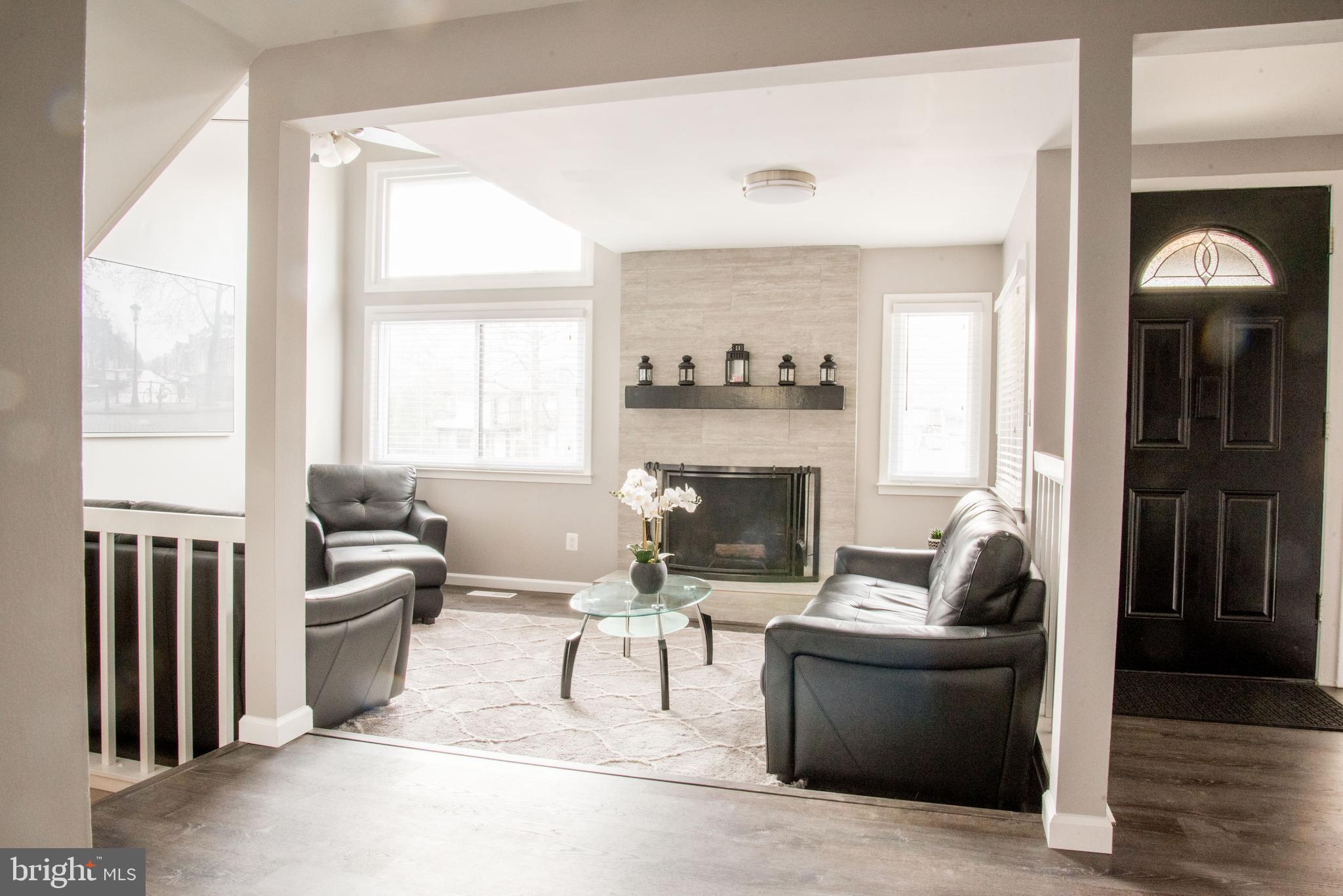 8521 Jenner Court Springfield, VA 22153 - Photo 20 of 20 Open Floor Plan. Living Room and Foyer.