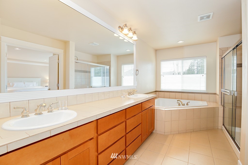 21718 40th Avenue Southeast Bothell, WA 98021 - Photo 11 of 25