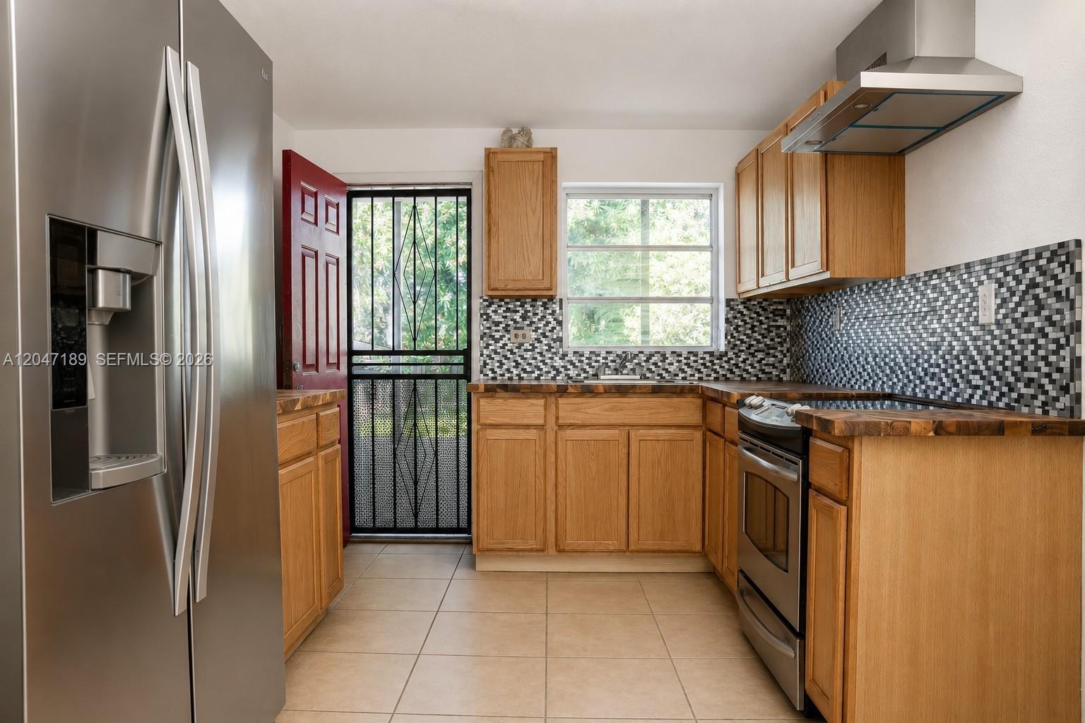 861 West 32nd Street Hialeah, FL 33012 - Photo 3 of 5