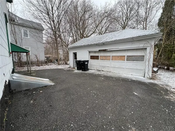 $1,300 | 229 Kellogg Street, Syracuse, NY 13204