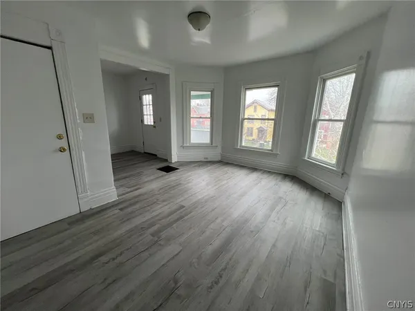 $1,300 | 229 Kellogg Street, Syracuse, NY 13204