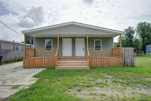 $1,500 | 1609 Robert Drive, St. Bernard, LA 70085