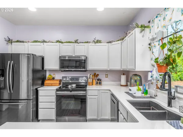 $520,000 | 6074 Pebble Court, Springfield, OR 97478